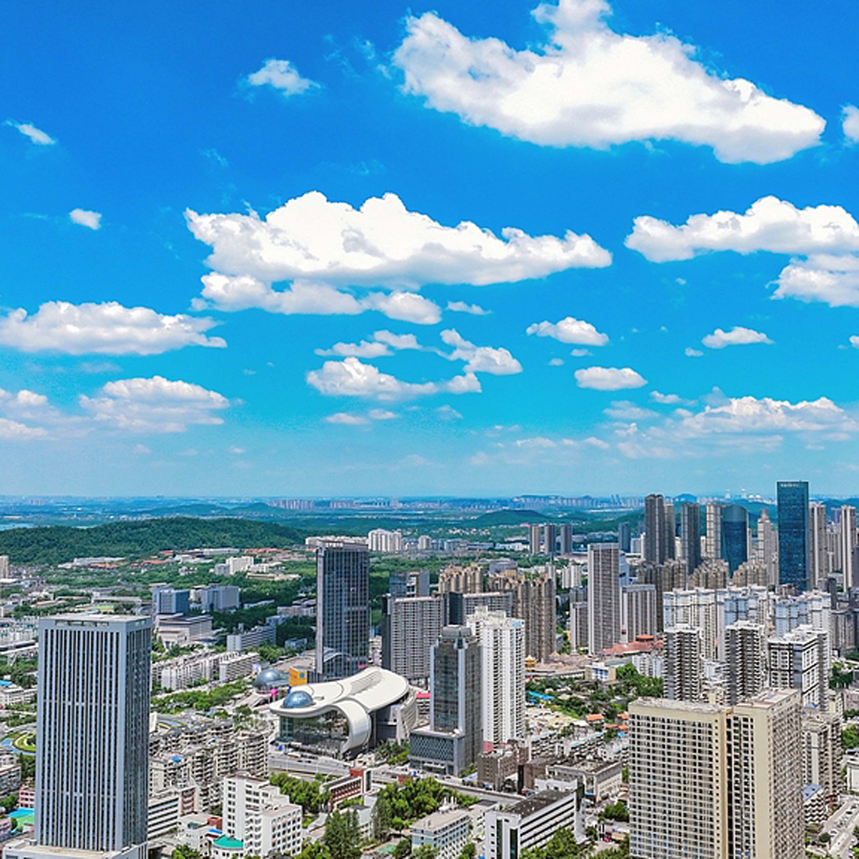 China's air quality continues to improve in 2025