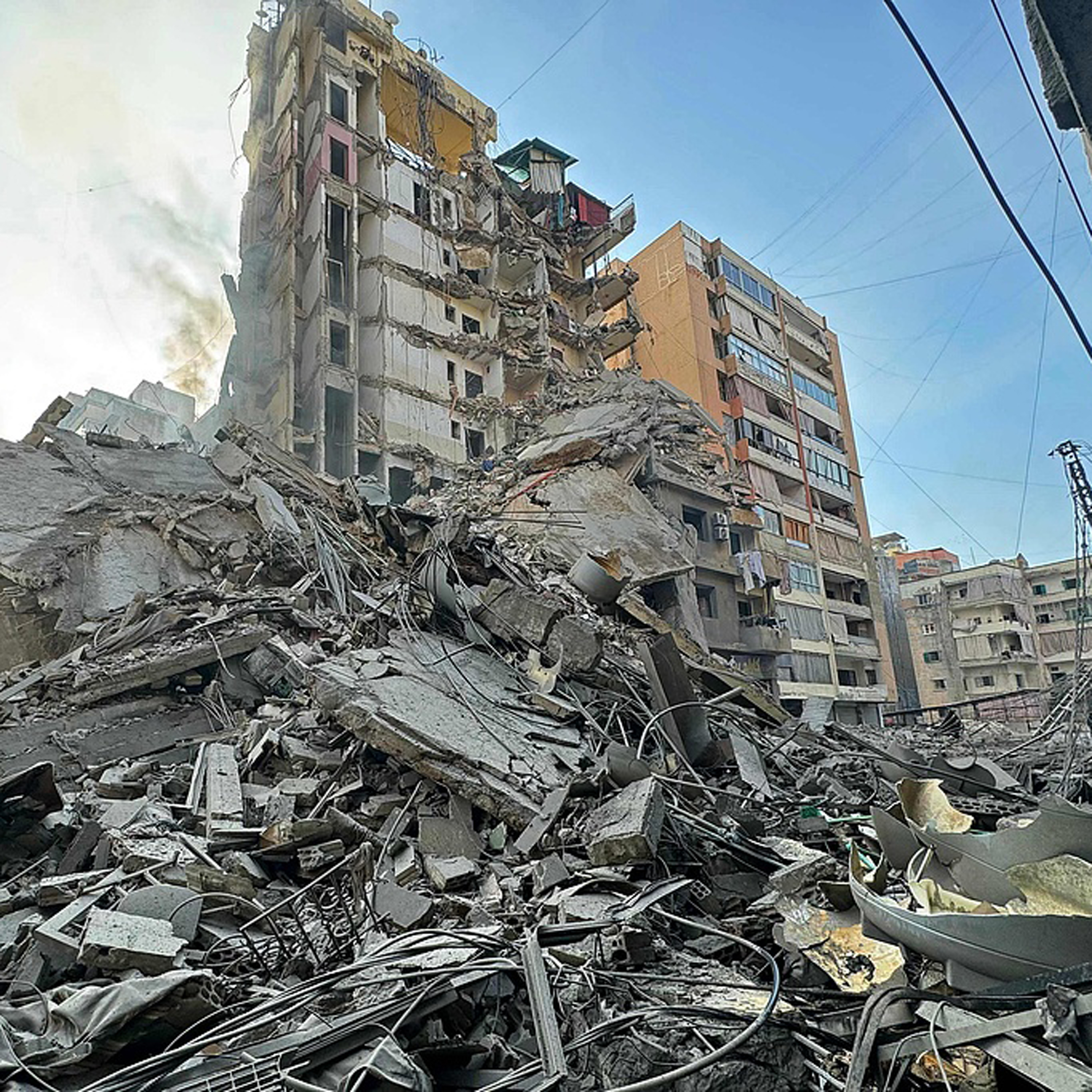 Lebanon says Israel-Hezbollah hostilities displace 454,000 people