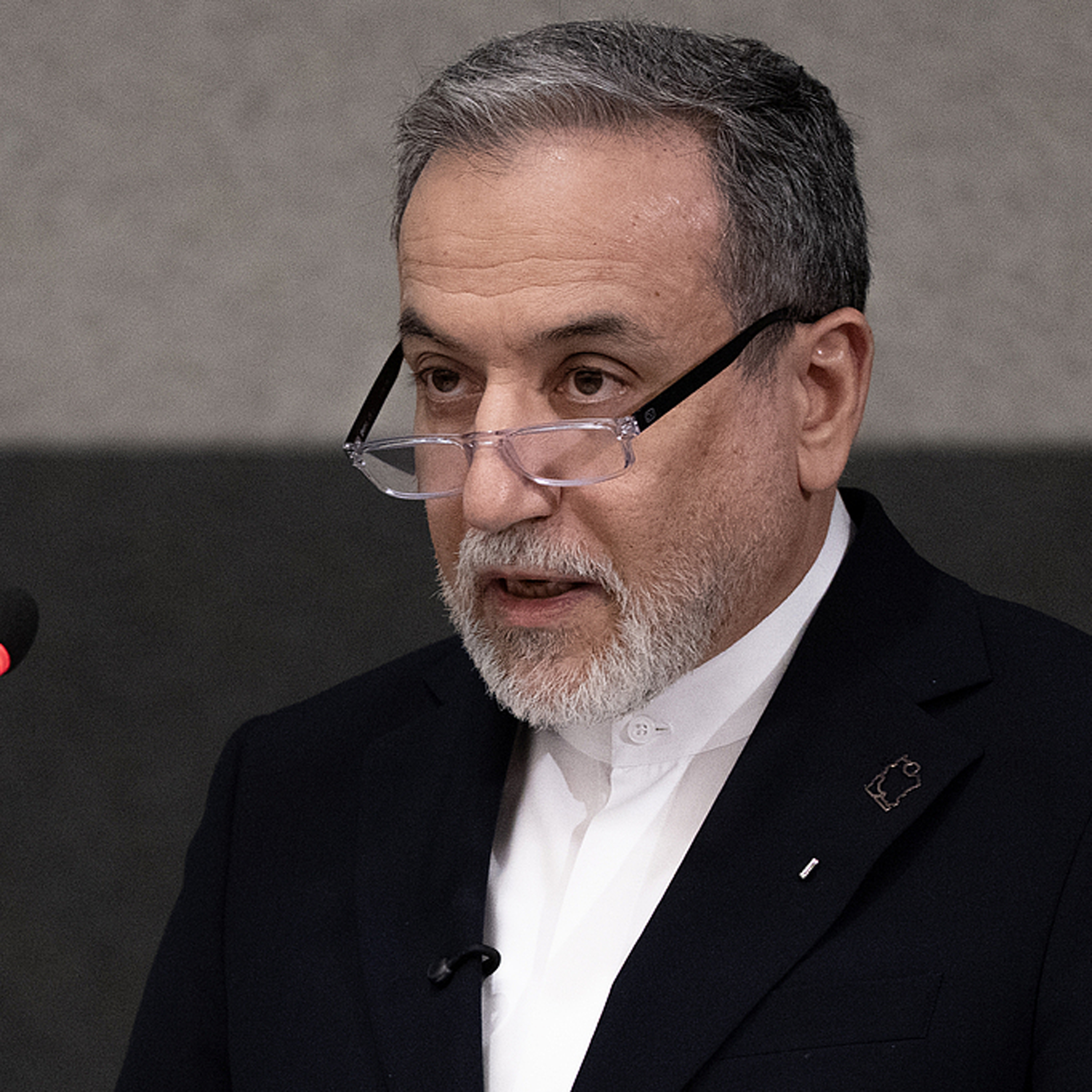 Iran vows to target U.S.-linked oil assets if its energy infrastructure under attack