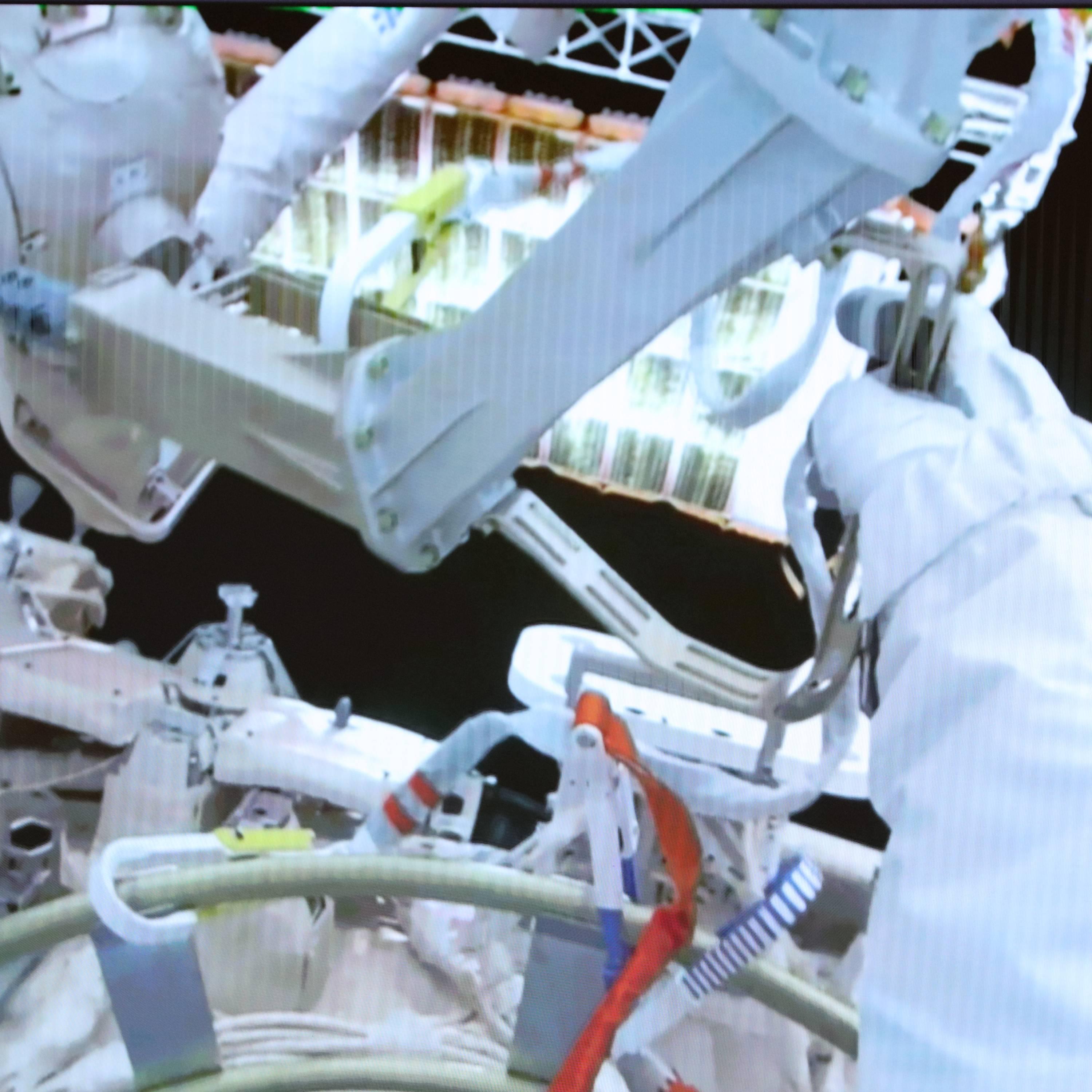 Shenzhou-21 astronauts complete second spacewalk