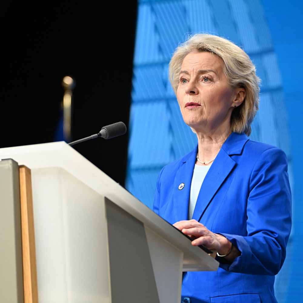 EU chief pushes bloc toward self-sufficient energy