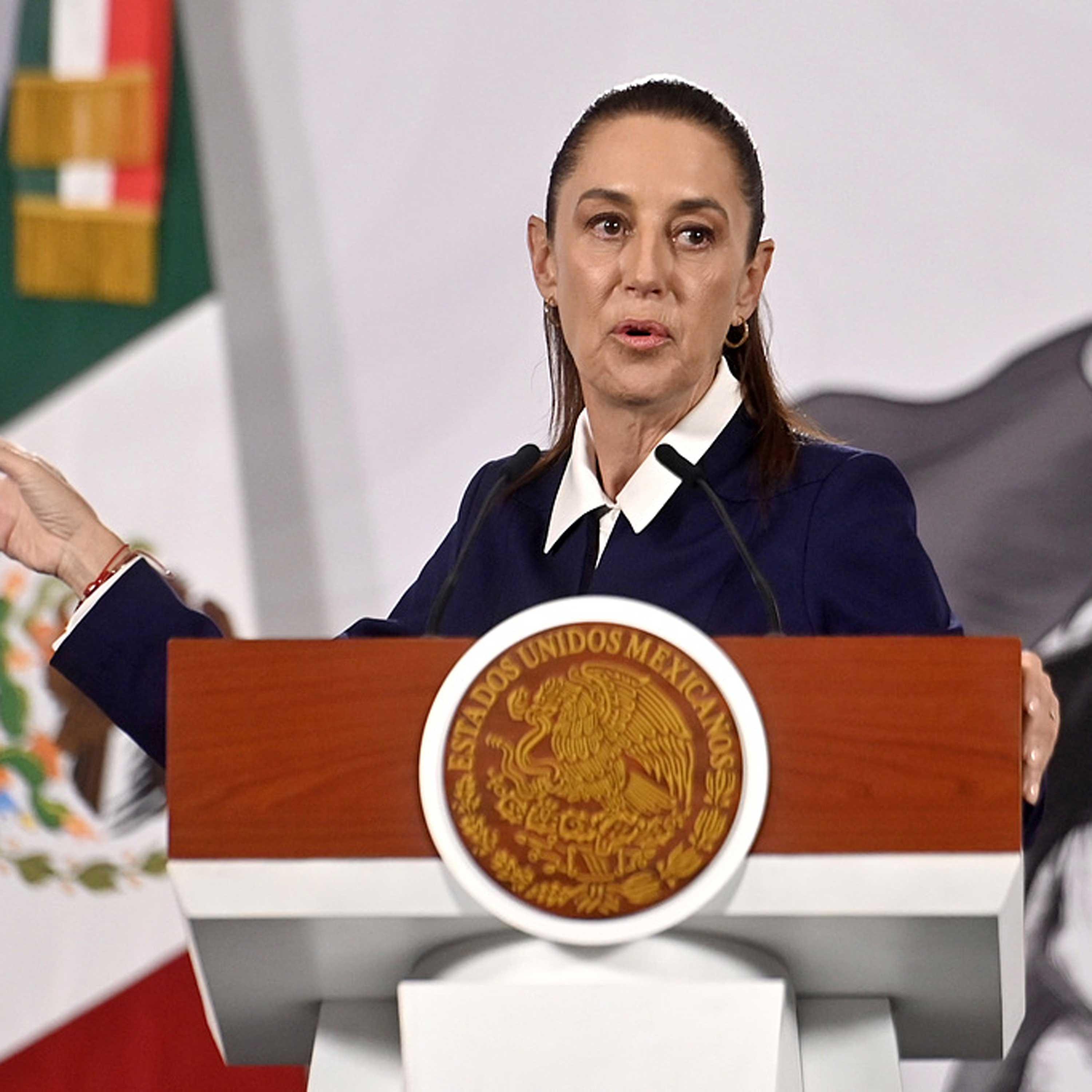 Mexican president urges diplomatic path amid U.S. blockade of Cuba