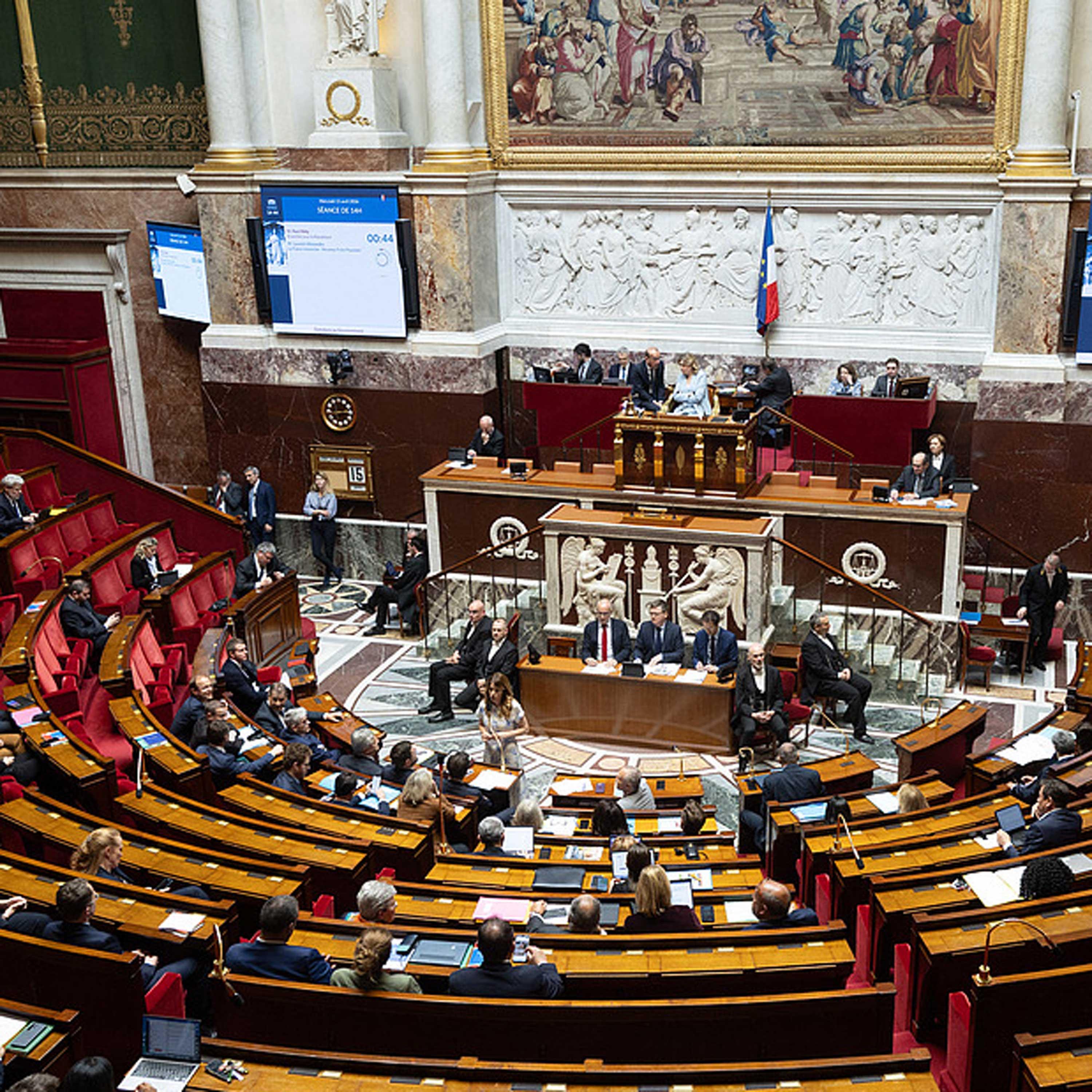 French lawmakers approve bill to ease return of looted artworks