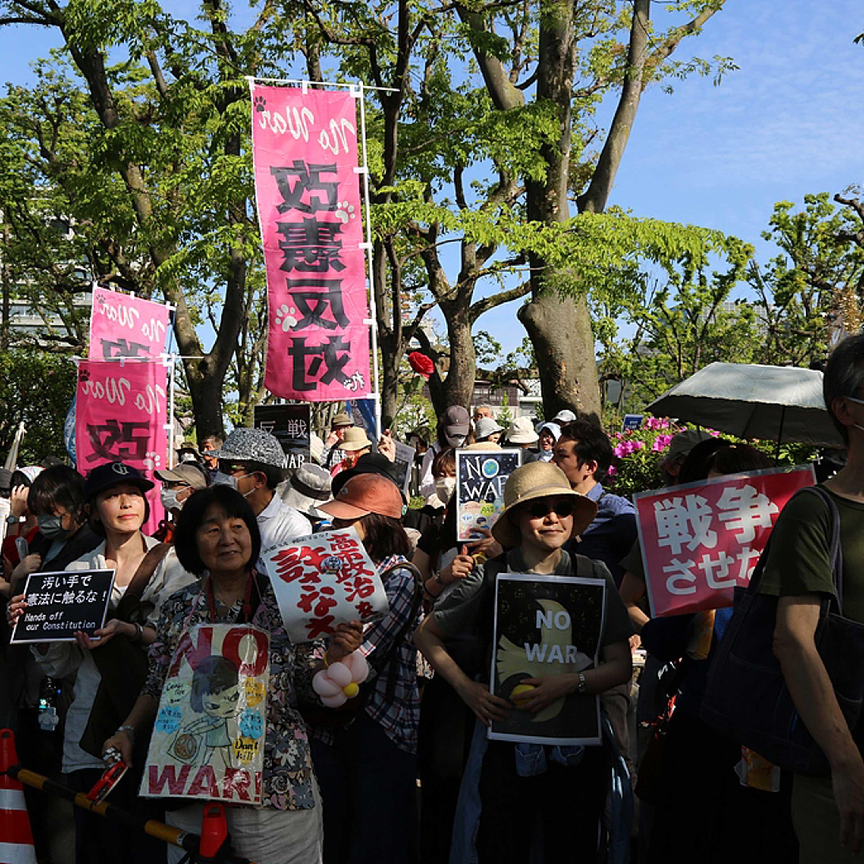 Tens of thousands protest in Tokyo against prime minister's push to revise constitution