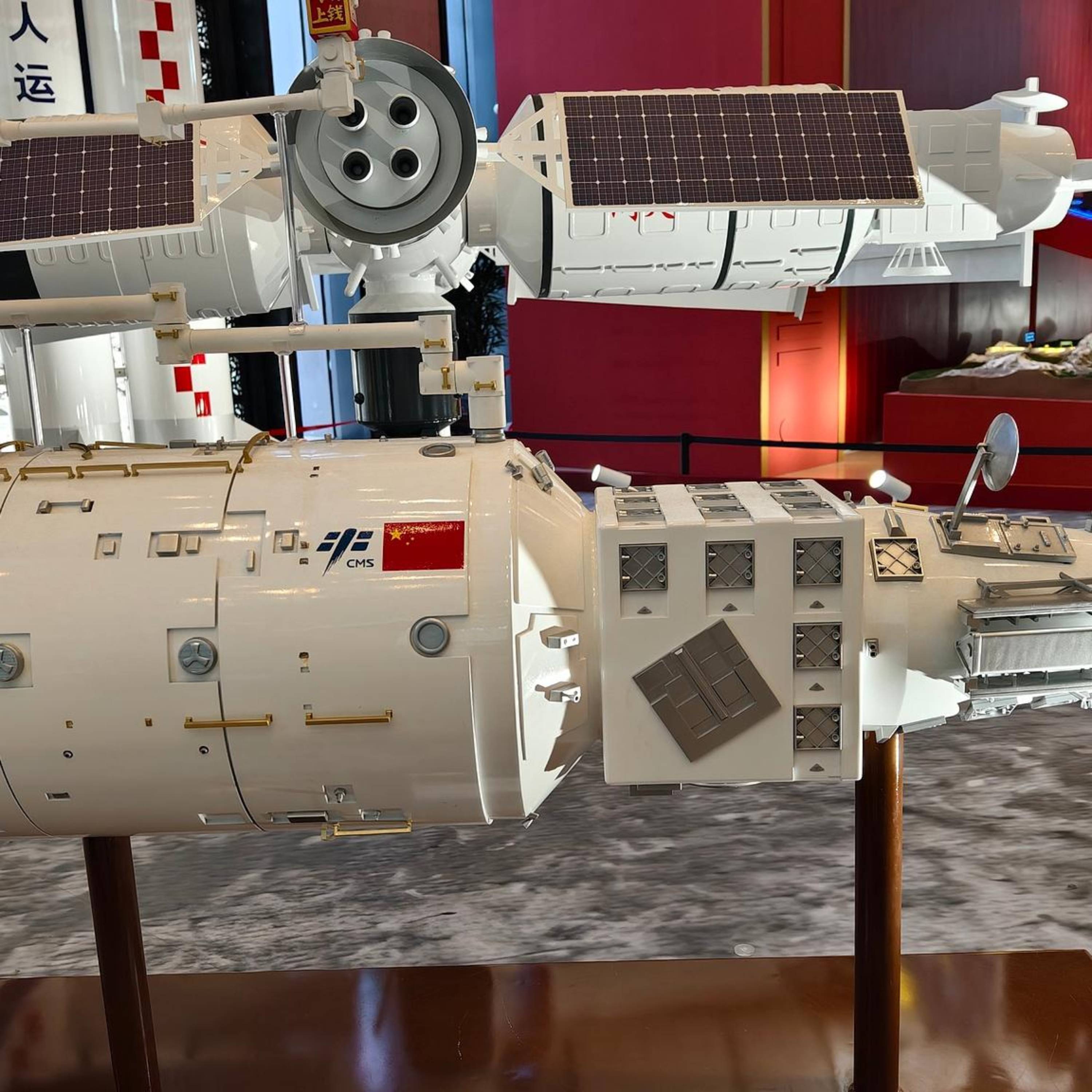 First foreign astronauts arrive in China for training