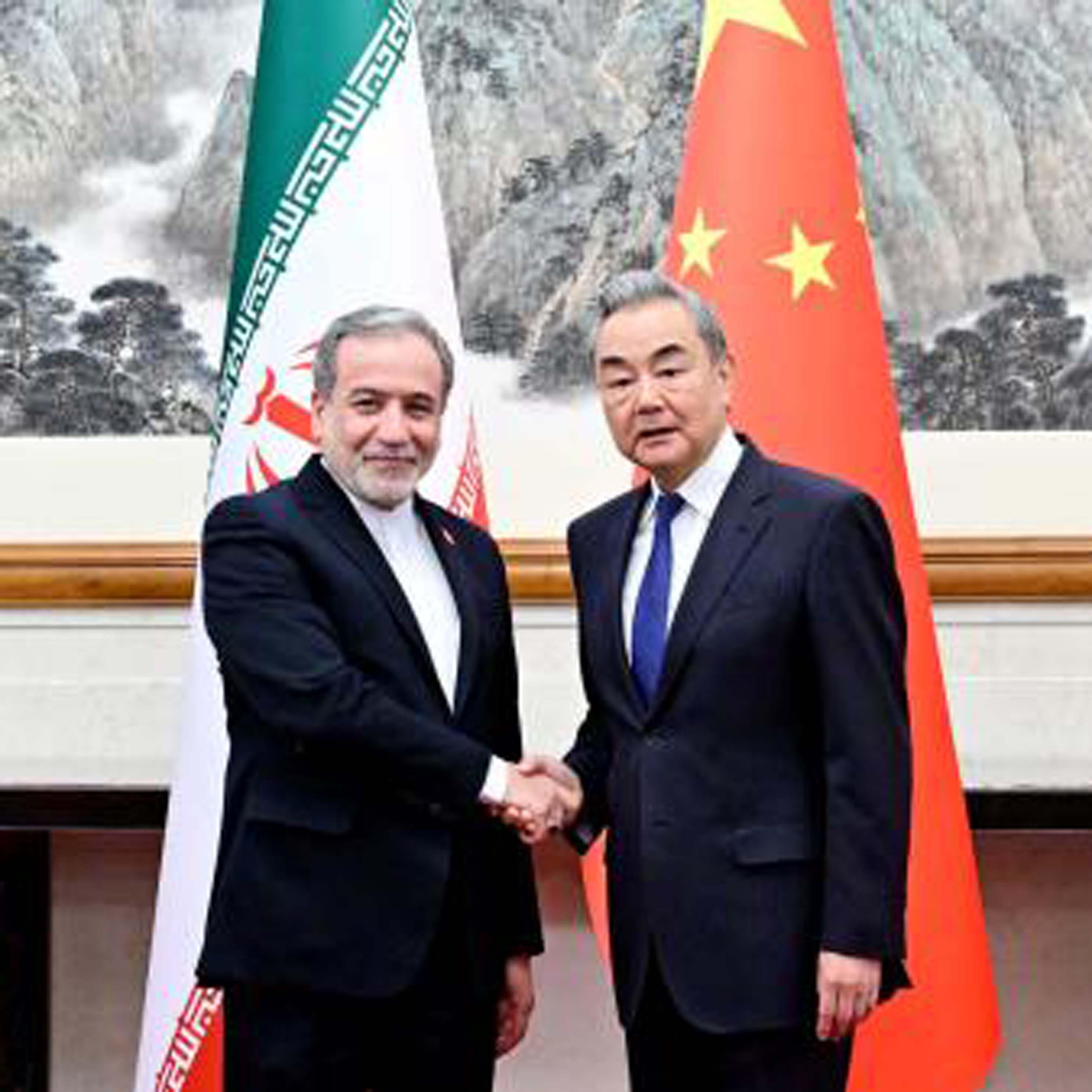 Chinese, Iranian FMs voice support for reopening Strait of Hormuz, reaching political settlement