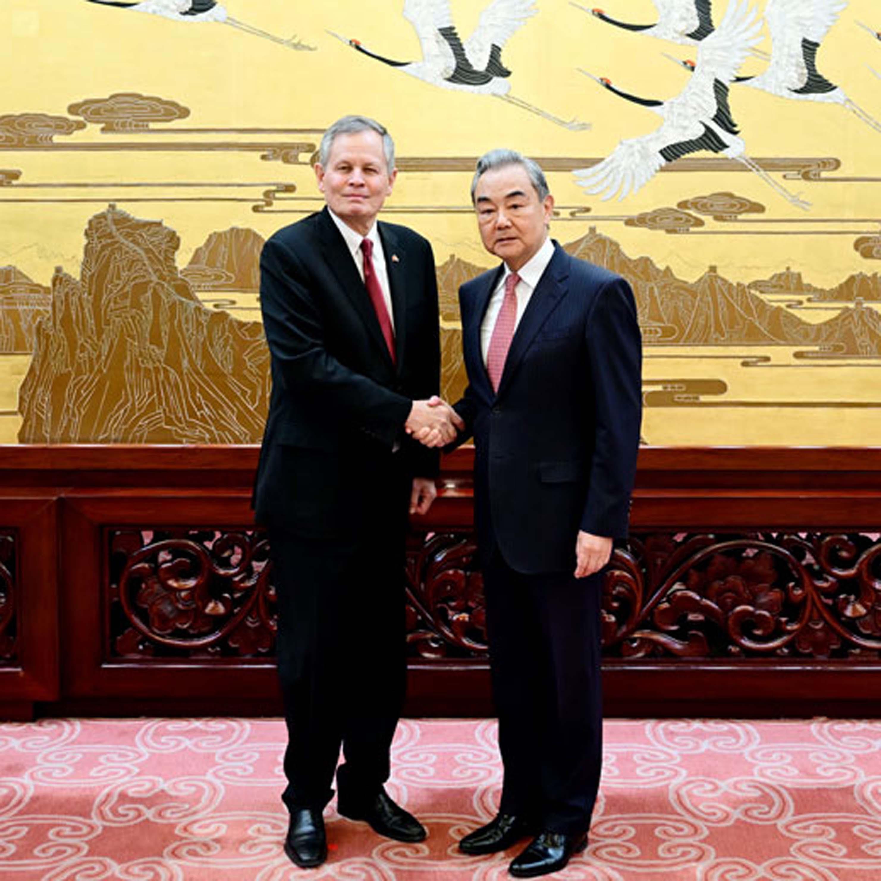 China ready to work for more stability, improvement in ties with U.S.: FM
