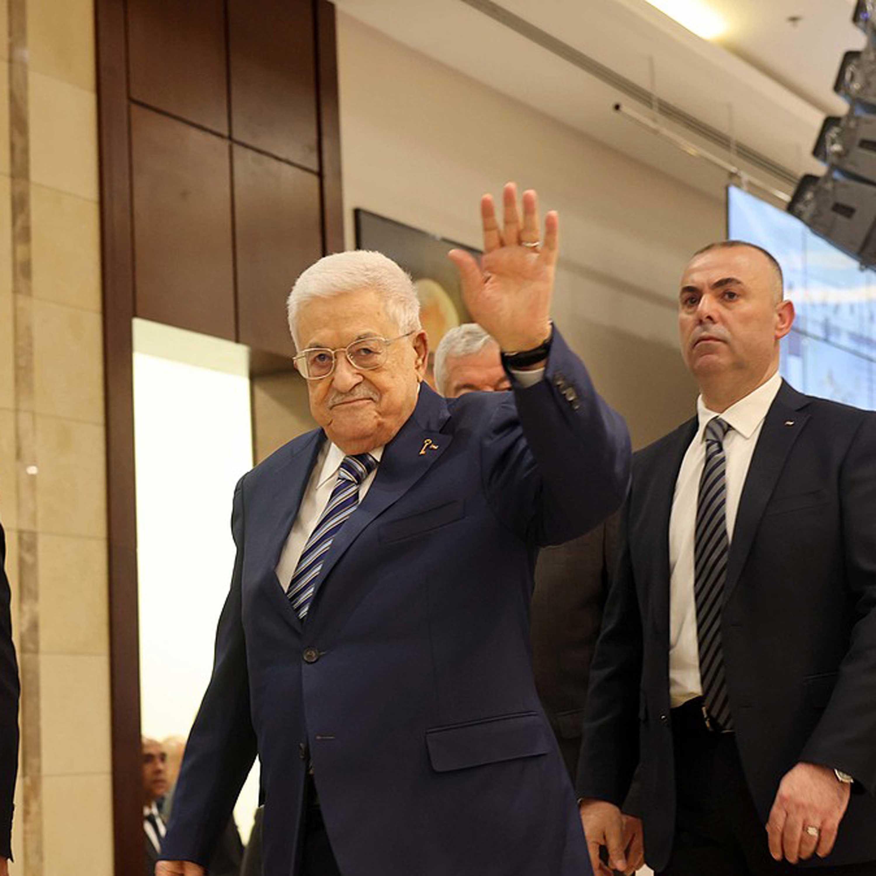 Mahmoud Abbas re-elected as Fatah leader