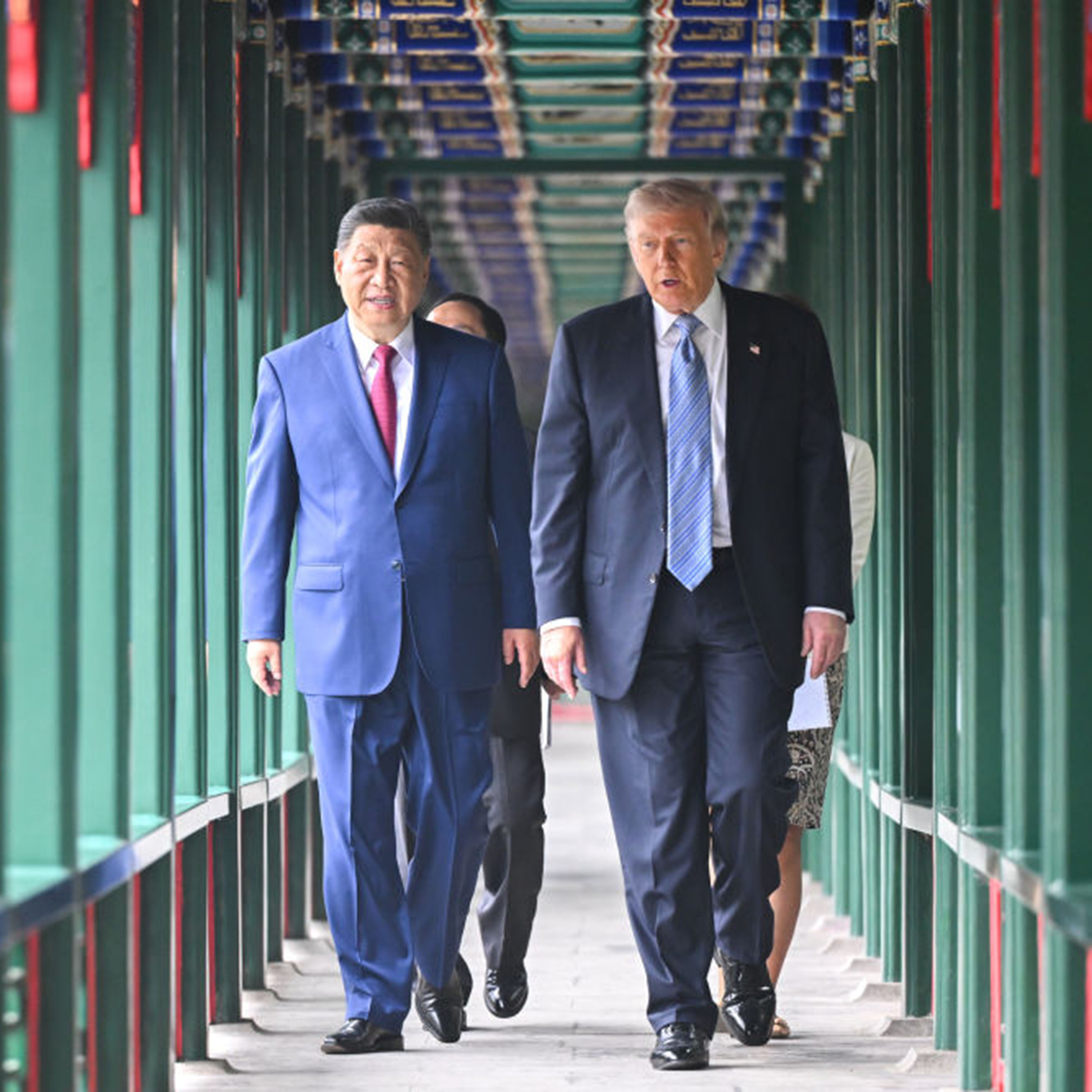 Xi, Trump have private meeting in Beijing