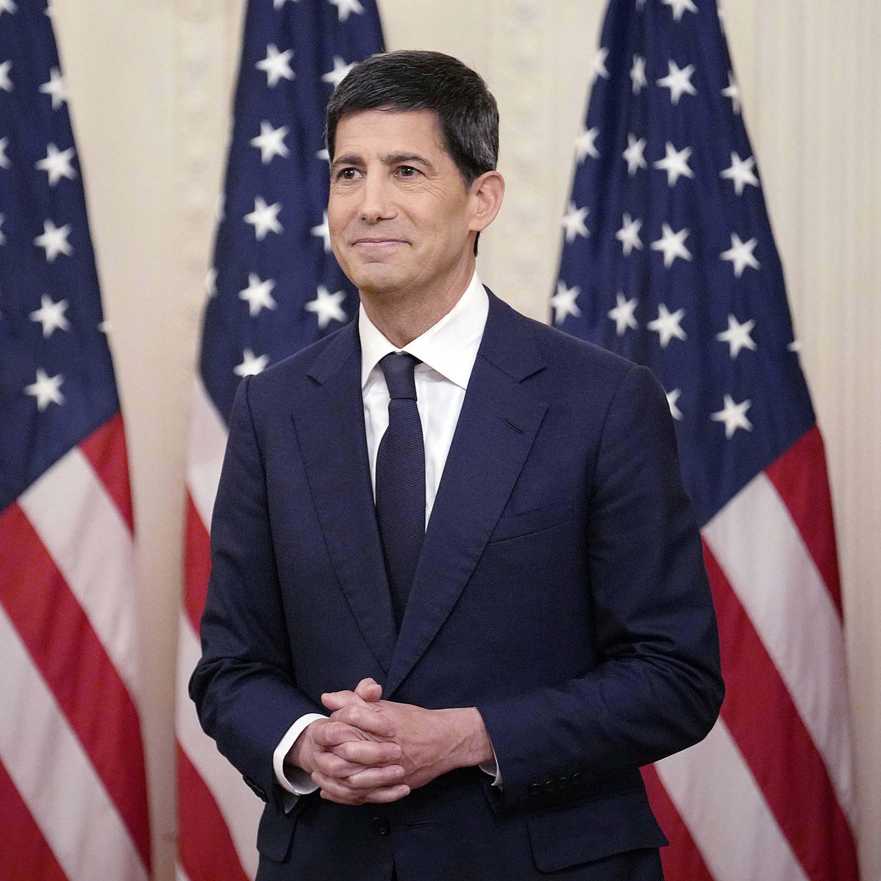 Kevin Warsh sworn in as US Fed chair