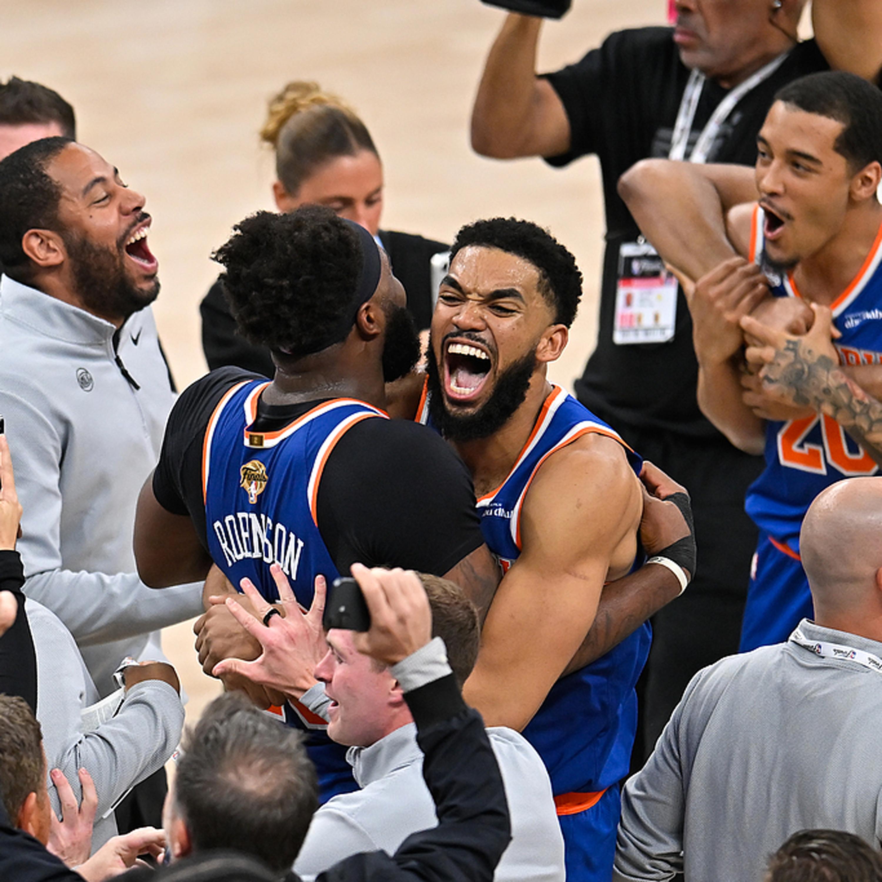 New York Knicks win first NBA championship since 1973