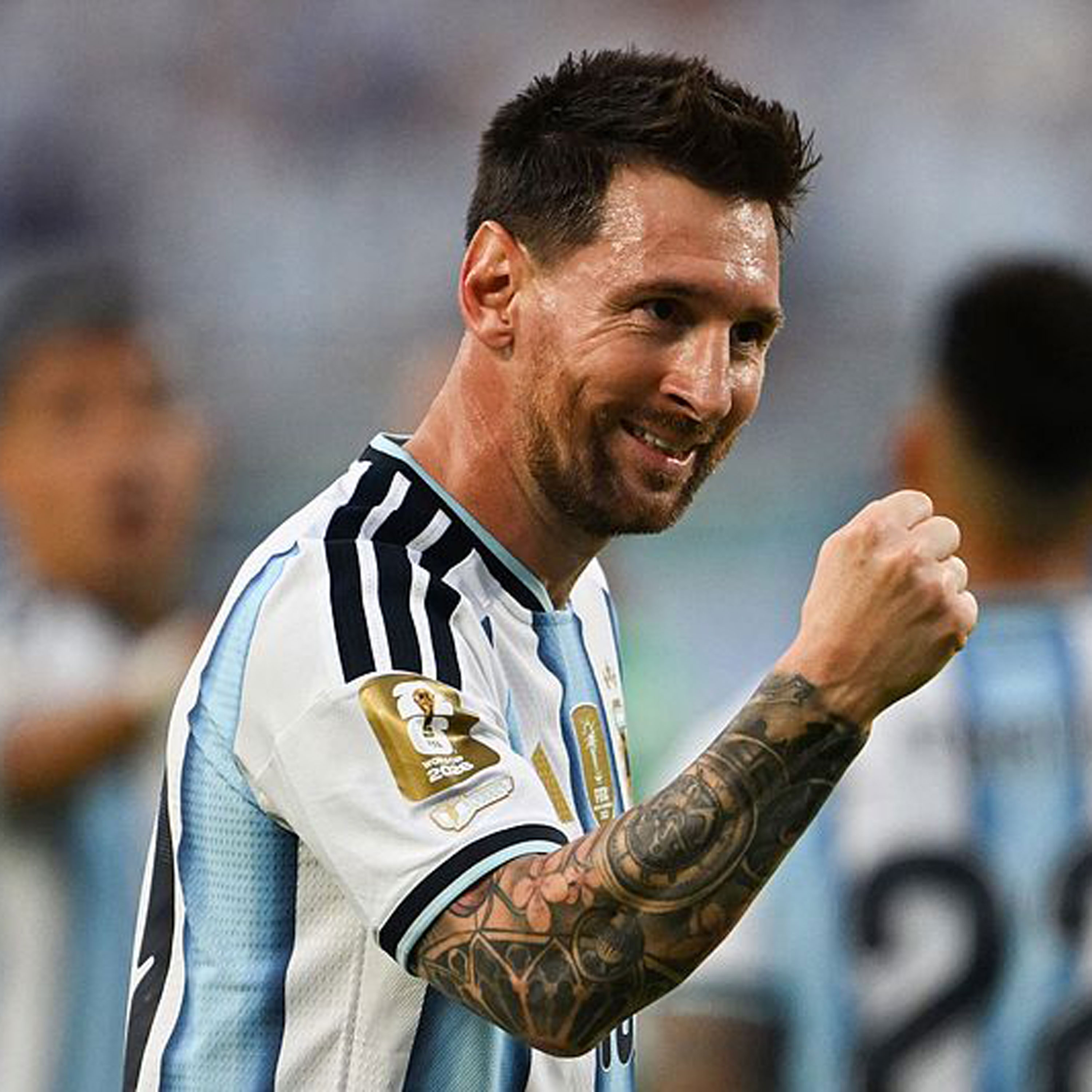 Messi begins 6th World Cup with hat trick in Argentina's 3-0 win over Algeria
