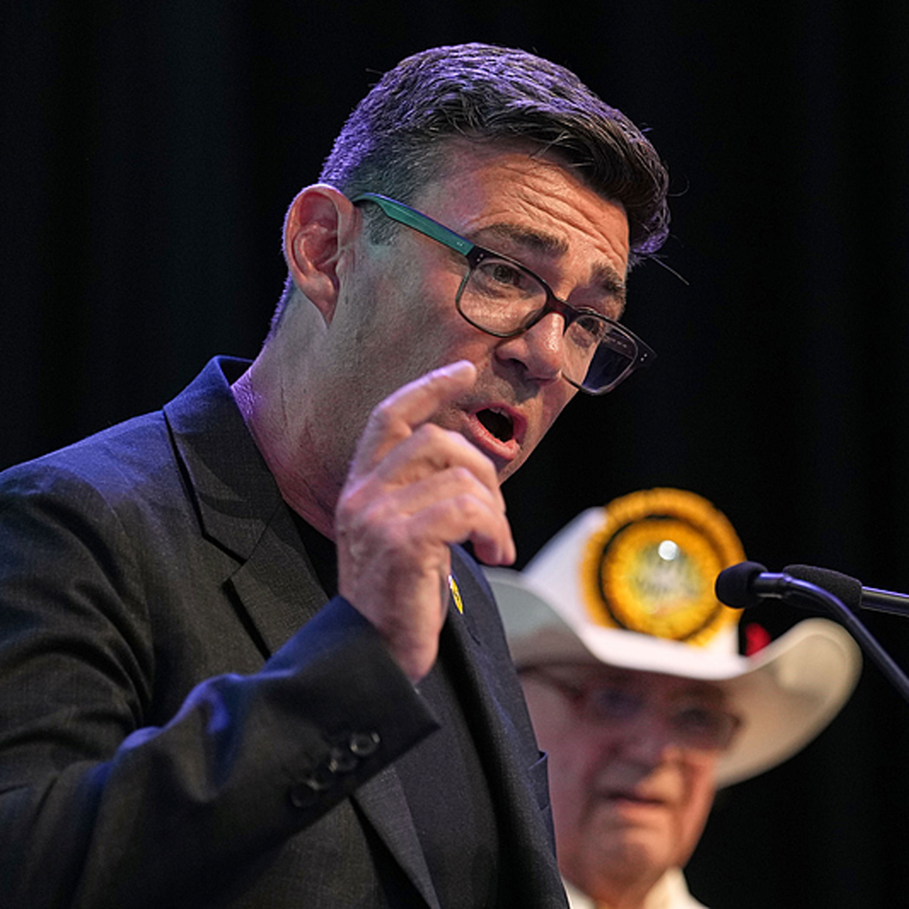 Burnham victory in Makerfield by-election clears path to challenge Starmer episode artwork