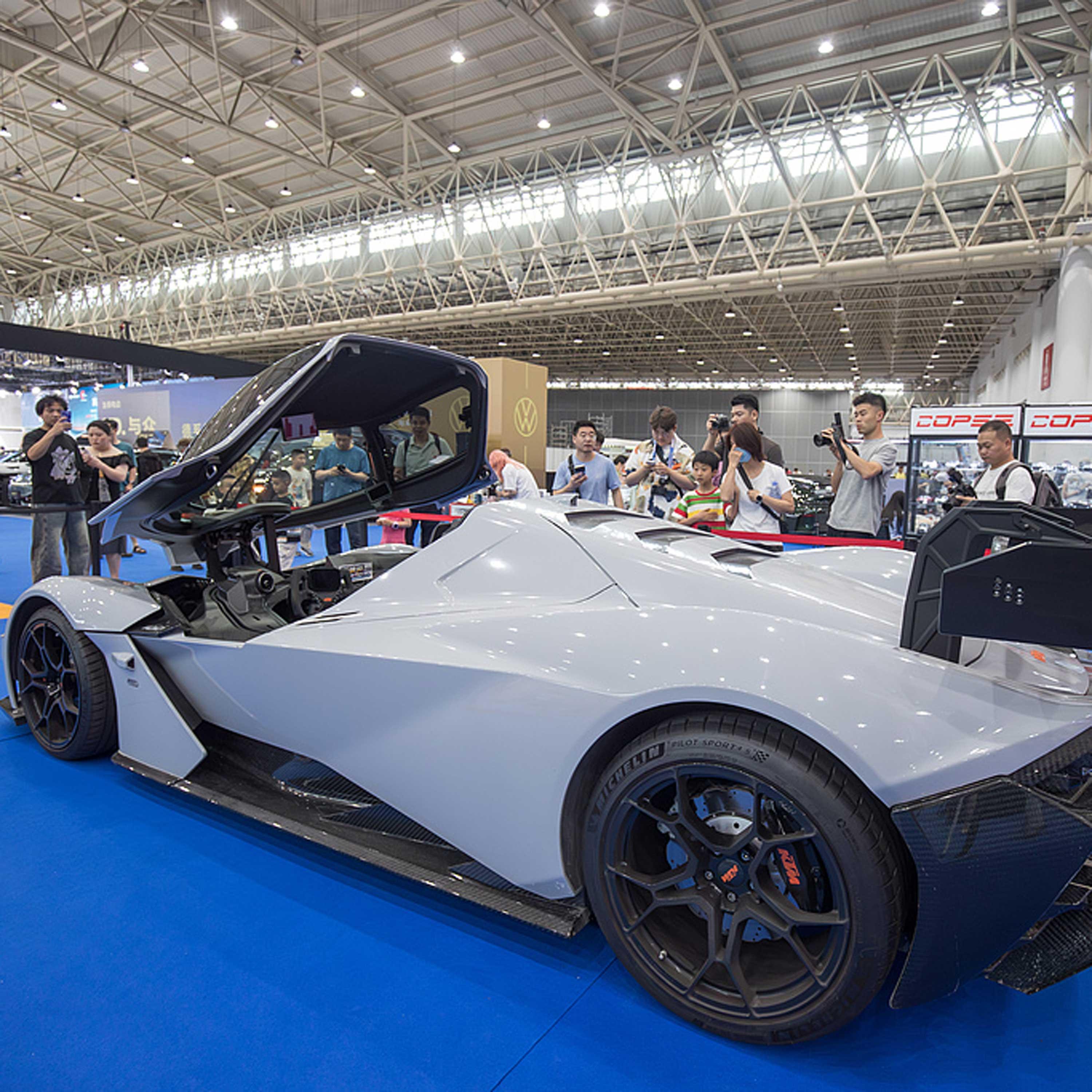 China announces measures to expand automotive after-market episode artwork