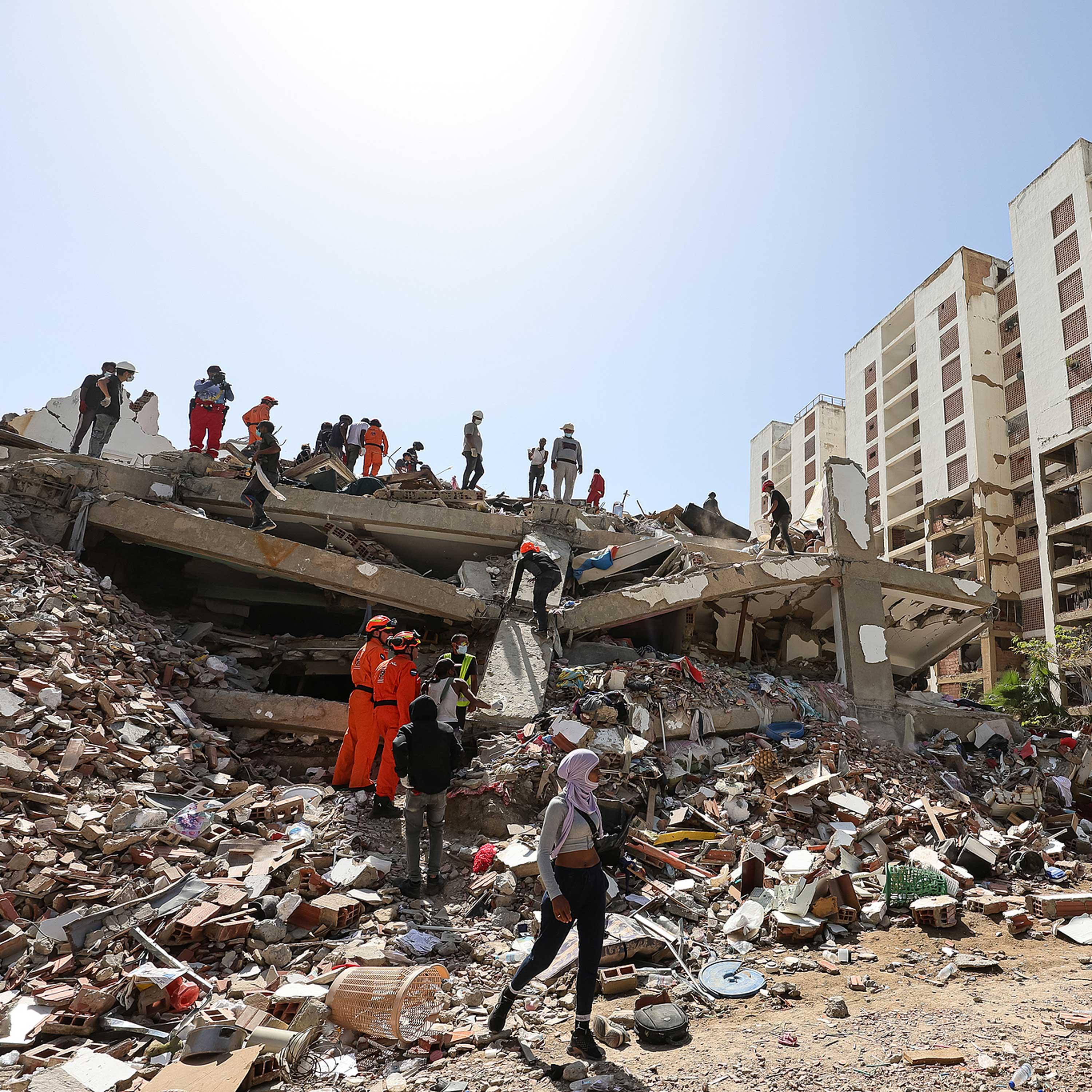 Venezuela declares seven days of national mourning for quake victims episode artwork