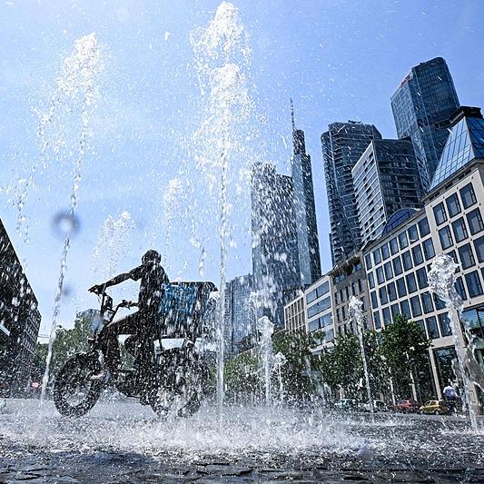 What's behind Europe's extreme heat?