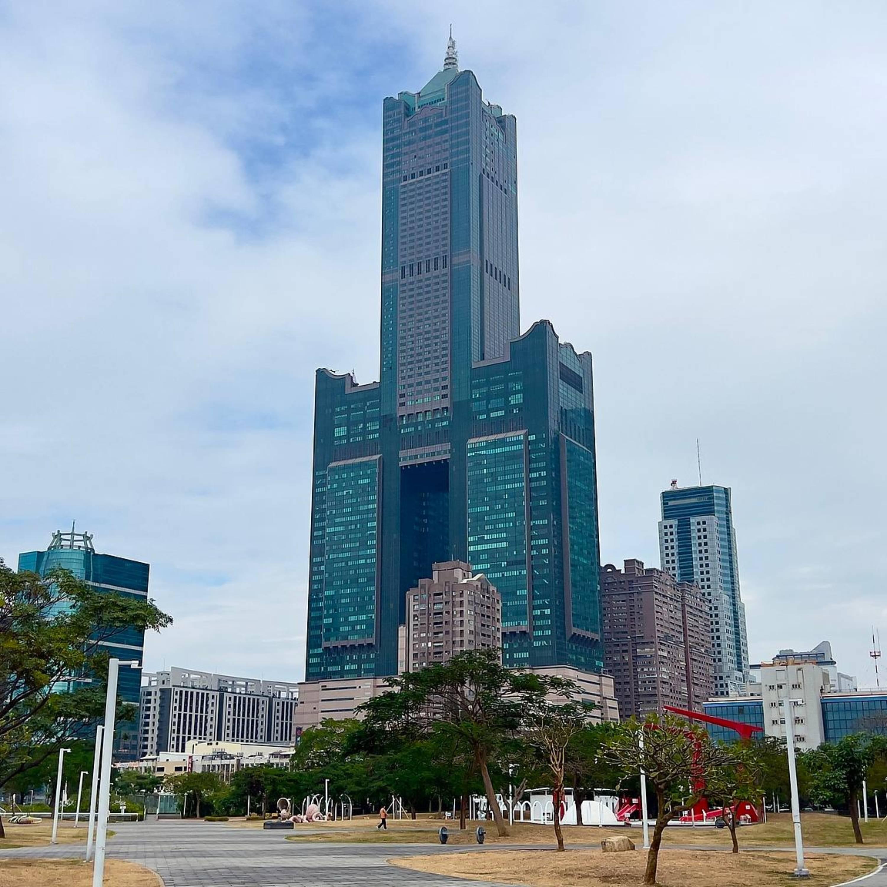 Kaohsiung-Ningbo direct flights resume, boosting cross-Strait air connectivity episode artwork