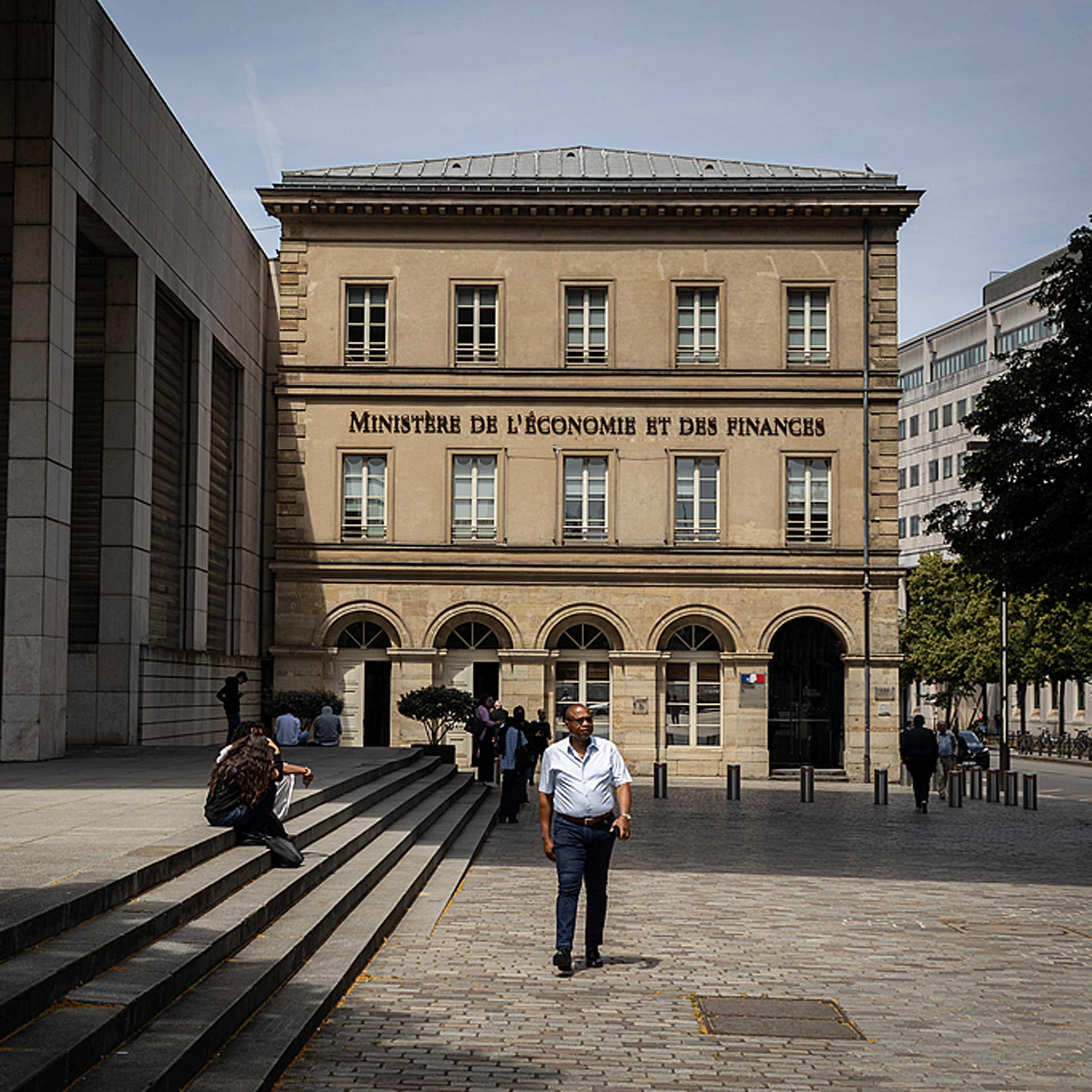 French gov't cuts 2026 economic growth forecast to 0.7 pct episode artwork