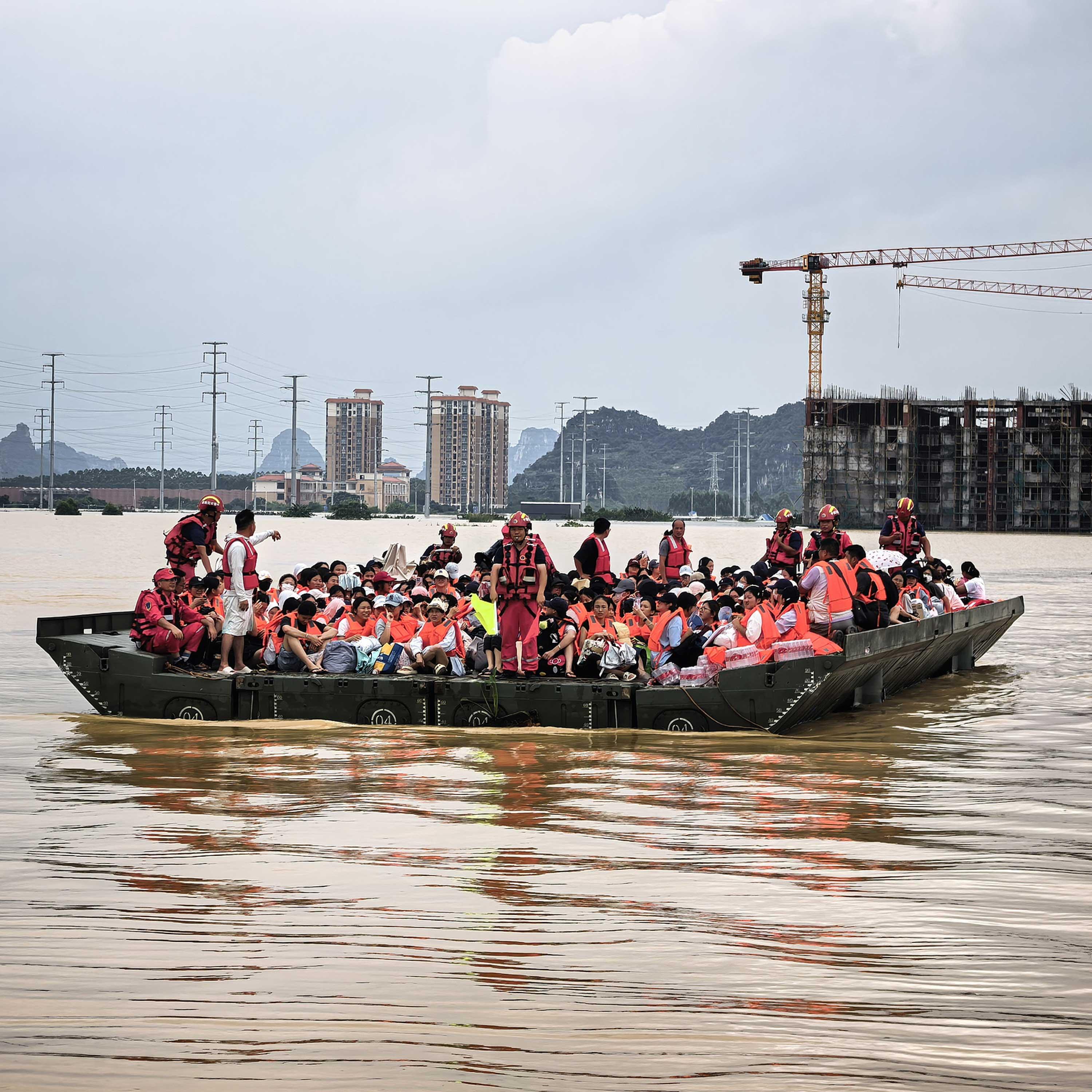 Cleanup, relief operations underway in flood-hit Guangxi