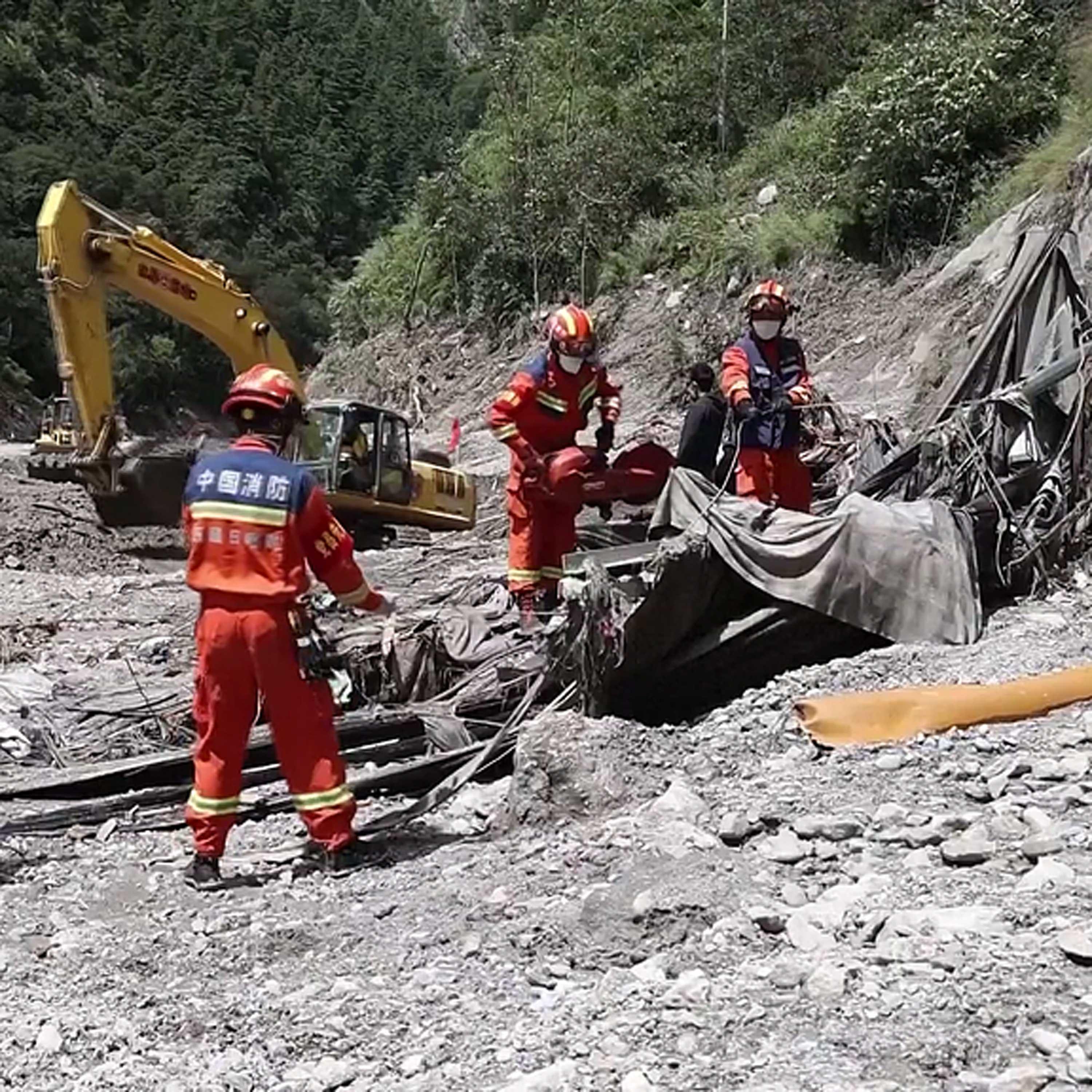 China's top leadership calls for all-out rescue efforts after Xizang mudslide episode artwork