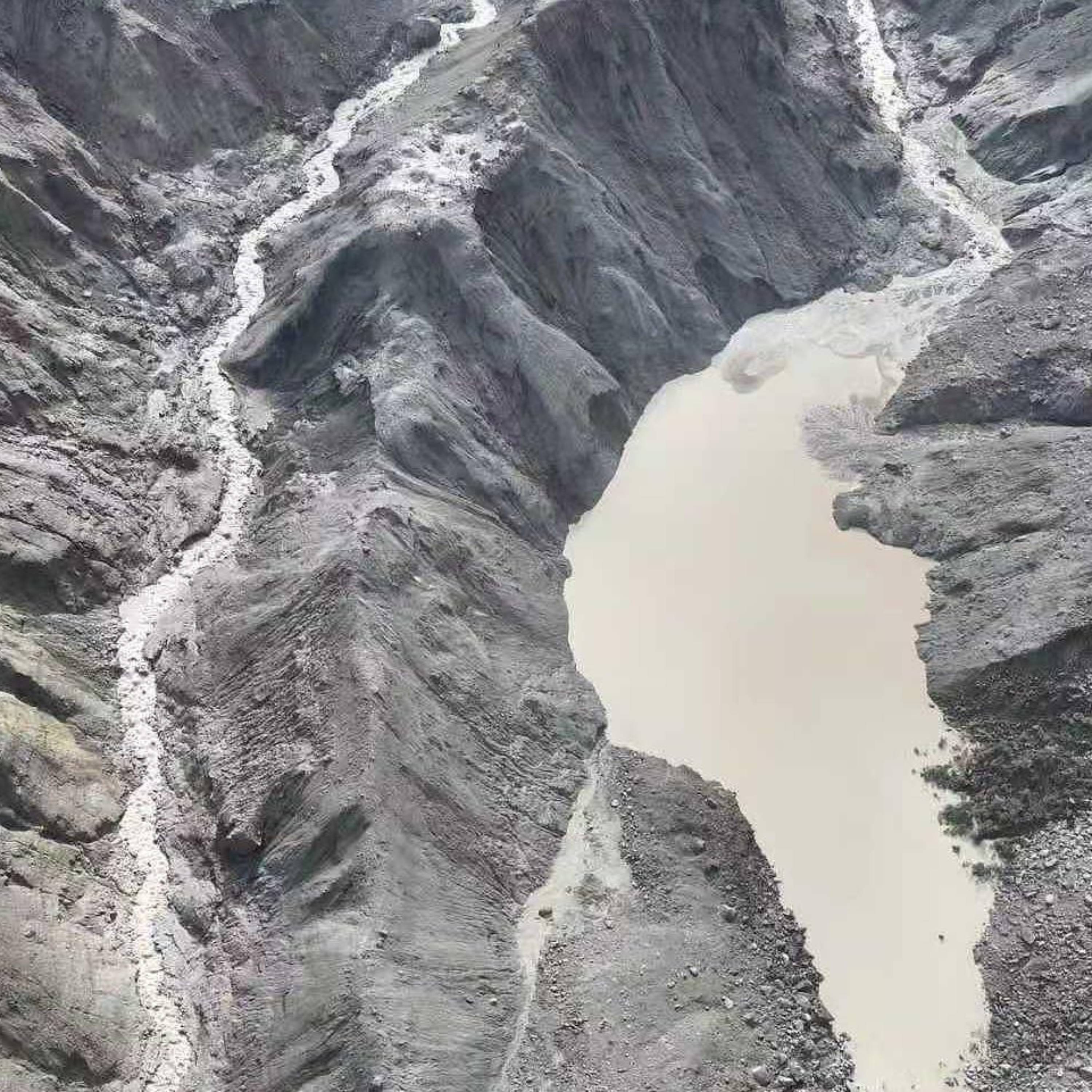 Risk under control after floodwater drains from barrier lake at Gyirong Port: experts episode artwork